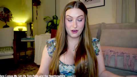 Lily online show from March 23, 8:25 pm