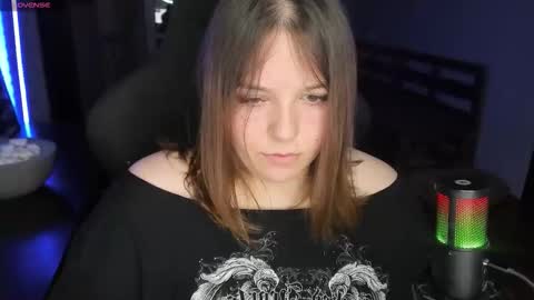 LOVE NERDS ONLY online show from November 14, 3:52 am