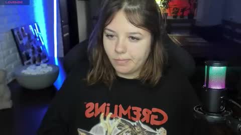 LOVE NERDS ONLY online show from October 7, 4:30 am