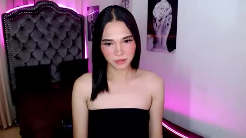 Snapshot of xairah_doux chatting on October 23, 2:24 am xairah_doux online show from October 23, 2:24 am