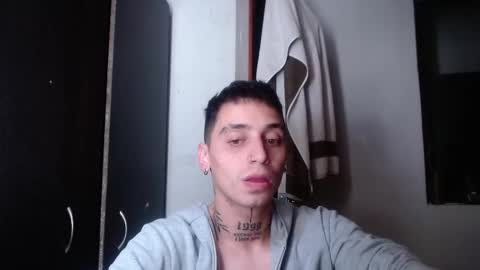 xalejo_max online show from November 19, 6:28 pm
