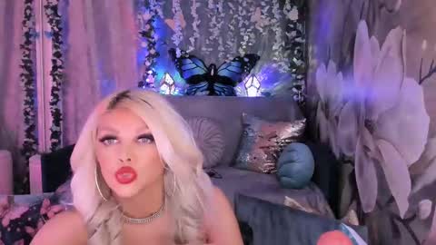 Snapshot of xalexax chatting on February 11, 11:44 pm sooo hey im Sperm Mystik from Fuckistan i want you full my all holes bcs i have penis fever online show from February 11, 11:44 pm