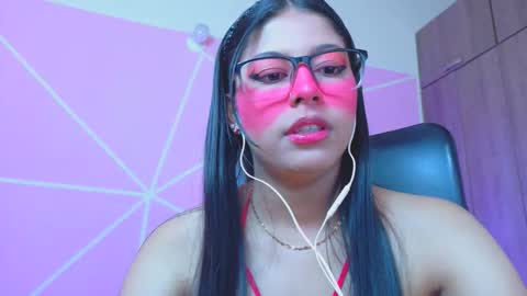 XALLYSONX online show from April 9, 11:49 am