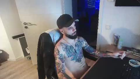 xamrelgneal online show from July 20, 7:15 pm