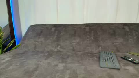 Xander online show from September 13, 7:05 pm