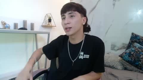 xandergrey8 online show from April 1, 7:22 pm