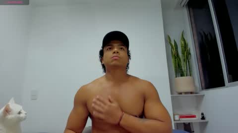 Snapshot of xavier_colleman chatting on October 22, 12:58 am Xavier online show from October 22, 12:58 am