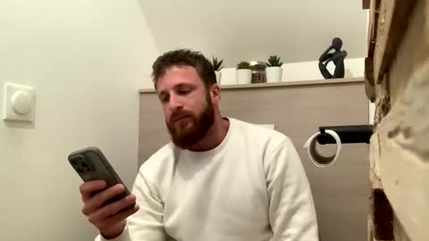 xavou779 online show from November 9, 10:45 pm