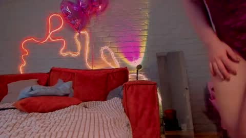 Snapshot of xbetty_coyx chatting on February 28, 12:52 pm Betty online show from February 28, 12:52 pm