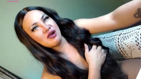 Godess  Lucy online show from December 3, 10:32 pm