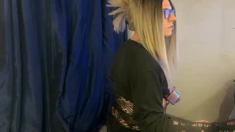 xdresserwithass online show from December 19, 8:32 am