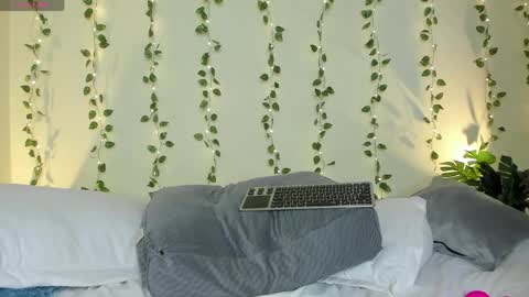    online show from April 18, 11:38 pm