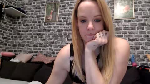 Milfi online show from February 2, 10:06 pm