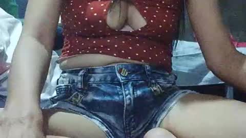 xhotskinny69x online show from March 3, 10:20 pm