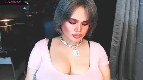 xHUGECOCKTILLCUMX online show from October 18, 8:07 am