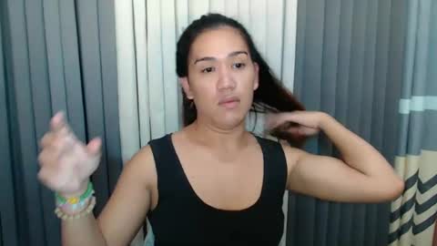 Snapshot of xhugejerkingtransx chatting on March 1, 12:23 pm GWEN THOMPSON .......   online show from March 1, 12:23 pm