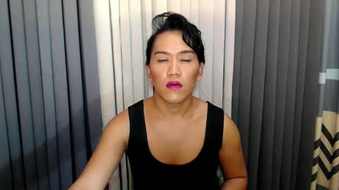 Snapshot of xhugejerkingtransx chatting on February 2, 11:07 am GWEN THOMPSON .......   online show from February 2, 11:07 am