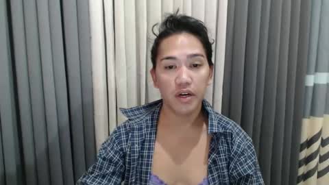 Snapshot of xhugejerkingtransx chatting on February 21, 5:31 pm GWEN THOMPSON .......   online show from February 21, 5:31 pm