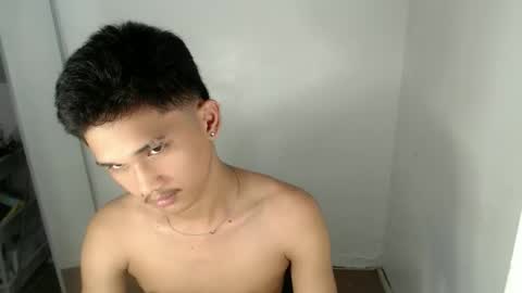 xiannx_44 online show from March 21, 12:32 pm