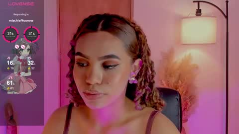 Snapshot of ximena_sotto1 chatting on January 30, 1:22 am camila online show from January 30, 1:22 am