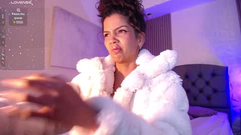 Mia Vega online show from February 1, 10:23 pm