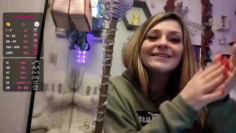 xkittymeowz online show from April 9, 8:53 am