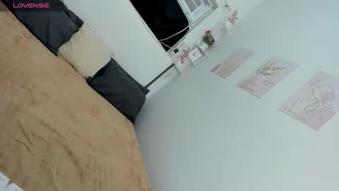 kierraXMira online show from February 10, 7:28 pm