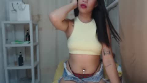 Maxie online show from August 4, 2:46 pm