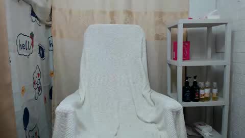 Maxie online show from March 31, 10:43 pm