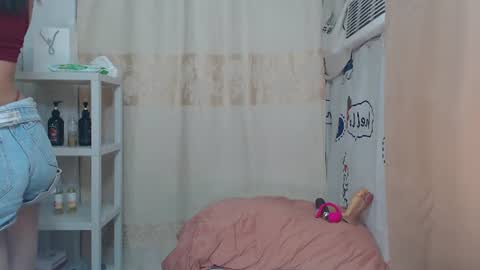 Maxie online show from July 21, 5:42 am