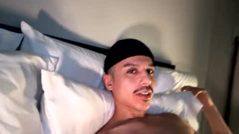 xmomentumx online show from February 2, 8:19 pm