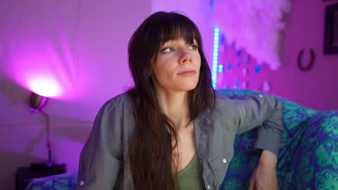 Bella Bondai online show from February 25, 2:04 pm