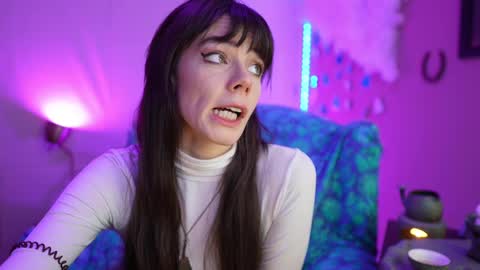 Bella Bondai online show from March 1, 9:07 am