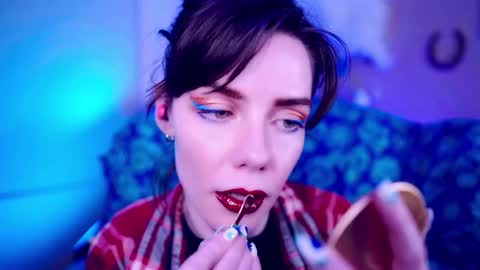 Bella Bondai online show from November 10, 5:43 am