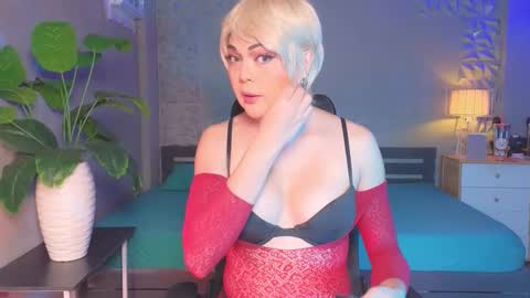 Michelle online show from September 10, 8:26 am