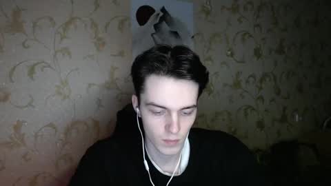 traqqq online show from April 23, 8:10 pm