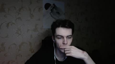 traqqq online show from April 22, 8:38 pm