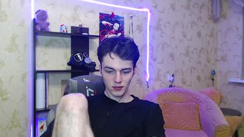 traqqq online show from January 24, 10:19 pm