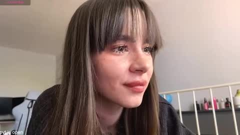 Lily online show from May 6, 11:38 am
