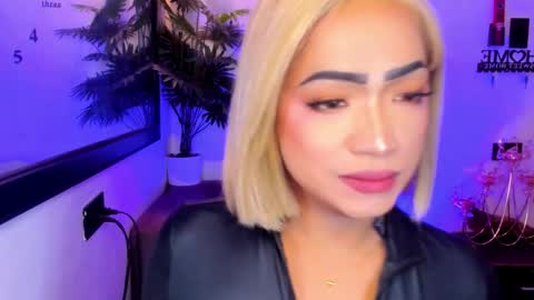 xxasian_goddessxx online show from March 27, 8:26 am