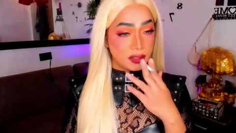 xxasian_goddessxx online show from March 18, 6:08 am