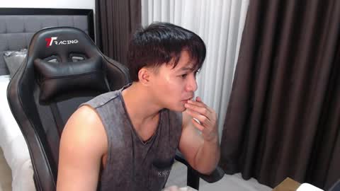 Sam online show from April 2, 5:53 pm