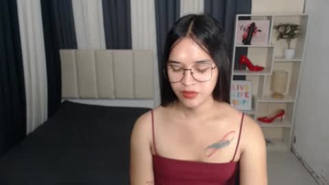 CHLOES ROOM online show from October 9, 6:35 pm