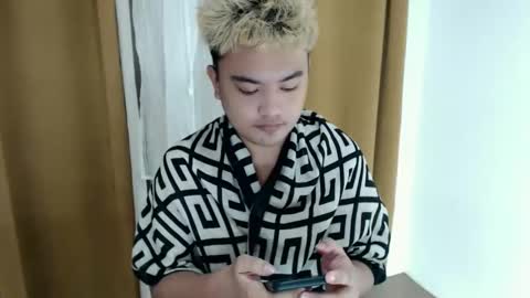 Loyd online show from February 17, 8:08 pm