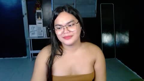 Kylie Smith online show from October 28, 9:49 pm