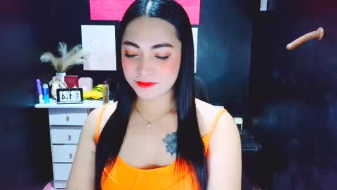 xxslutty kim online show from January 14, 11:29 am