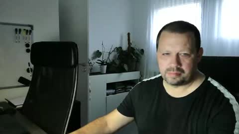 Eddi online show from October 16, 6:02 am