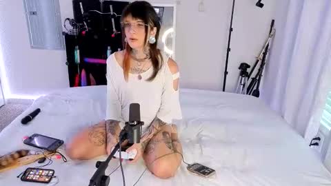 Muse n Poppy online show from March 4, 10:07 pm