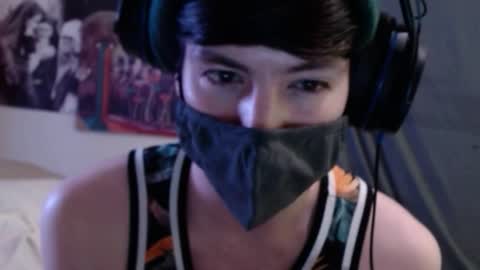 Snapshot of xxwhitefoxx chatting on October 28, 10:49 am David Fox online show from October 28, 10:49 am