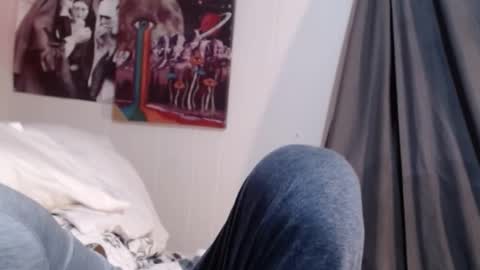 Snapshot of xxwhitefoxx chatting on October 14, 10:18 am David Fox online show from October 14, 10:18 am